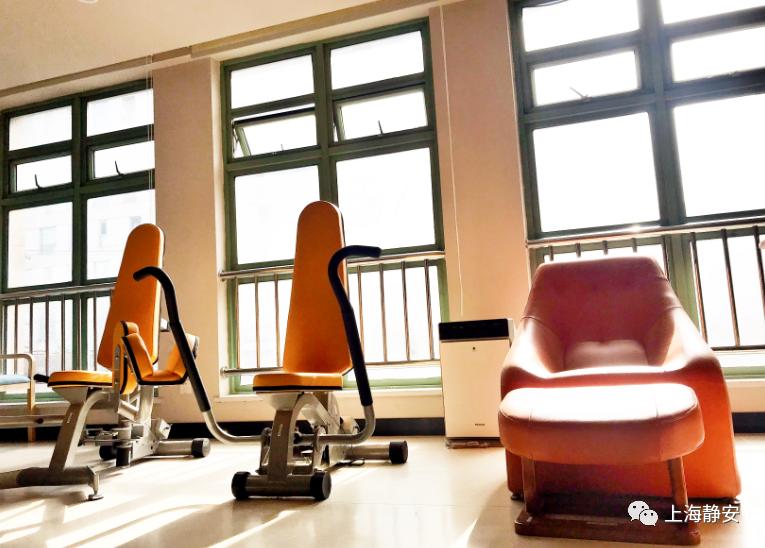 醫(yī)療、康復(fù)、生活照料……這些需求在家門口就能解決！靜安這里正打造“沒有圍墻的養(yǎng)老院”(圖7)