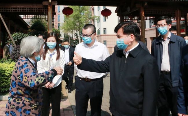 國家民政部李紀恒部長一行蒞臨福州市國德老年康養(yǎng)中心視察(圖6)