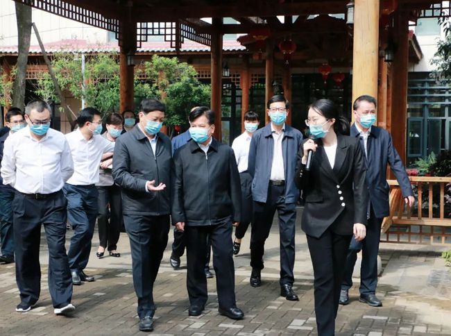 國家民政部李紀恒部長一行蒞臨福州市國德老年康養(yǎng)中心視察(圖1)