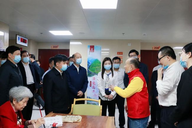 國家民政部李紀恒部長一行蒞臨福州市國德老年康養(yǎng)中心視察(圖7)