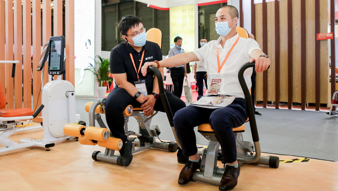 智慧養(yǎng)老成未來(lái)趨勢(shì)，“黑科技”頻現(xiàn)上海老博會(huì)(圖1)